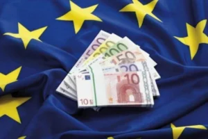 ЄС виділив Україні €3,3 млрд. Корецький назвав, на що підуть кошти