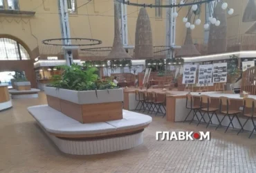 Порожні прилавки і помідори по 1 тис. грн. Катастрофа оновленого Бессарабського ринку у фото