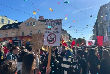 В одній із країні ЄС підлітки бунтують проти призову в армію