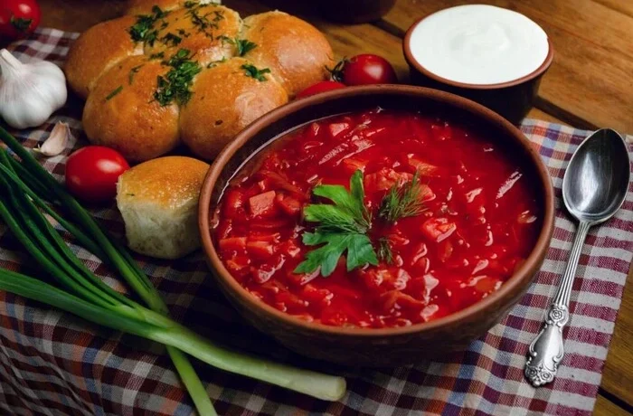Ціна каструлі борщу за два тижні змінилася: який продукт найбільше здорожчав