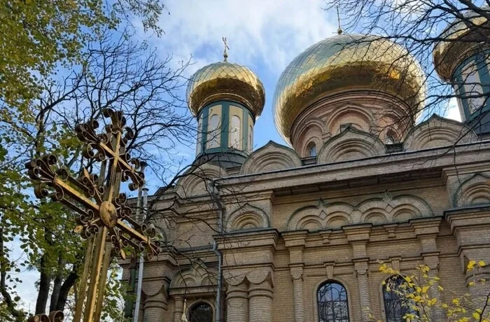 Тут відспівували Стуса: чим унікальний храм на Мостицій, який пошкодила РФ (фото)