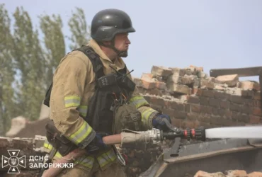 Росіяни атакували залізничне підприємство у Запоріжжі: постраждали понад 10 людей