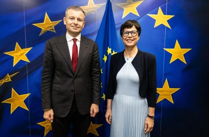 Єврокомісарка закликала Україну прискорити необхідні для ЄС реформи