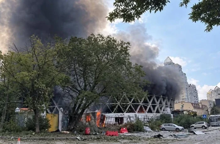 Росія пошкодила культовий ринок «Шайба»: чим відома споруда