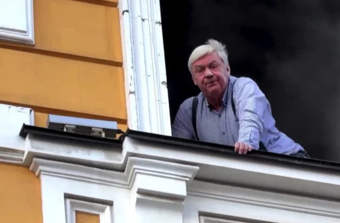 Кадри, що облетіли світ: учений розповів, як урятувався під час атаки на Академію наук
