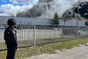 Атака на тютюнову фабрику в Прилуках. Поліція показала кадри з місця удару