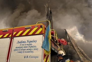 Дрон влучив в офісну будівлю у Шевченківському районі Києва
