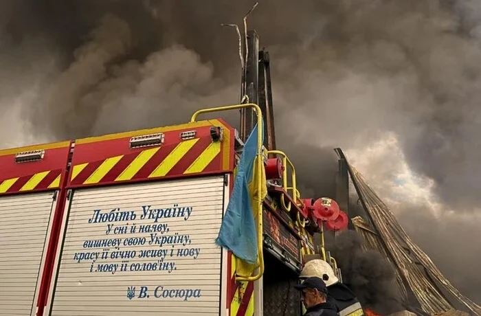 Дрон влучив в офісну будівлю у Шевченківському районі Києва