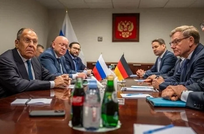 Лавров та глава МЗС Німеччини зустрілися вперше від початку повномасштабної війни в Україні