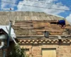 «Снаряди рвалися майже без перерви»: мешканка Милої розповіла, як провела ніч у погребі