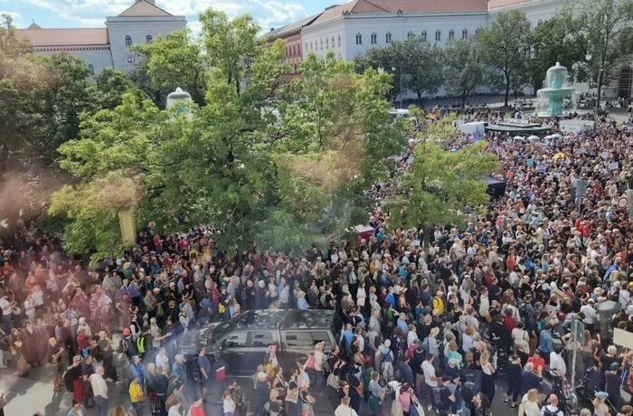 У Німеччині близько 150 тис. людей вийшли на акції протесту проти ультраправої AfD