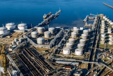 Нафтові доходи Росії впали до найнижчого рівня за півроку – Bloomberg
