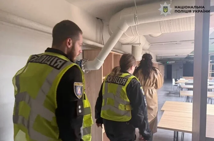 У Києві студентів під час тривоги не впустили до укриття: поліція почала перевірку