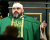 Поранений під час нападу в монастирі у Польщі священник звернувся до вірян із проханням