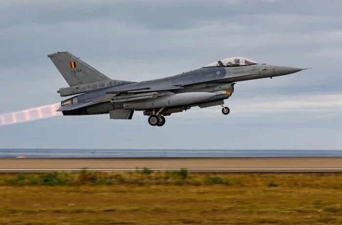 Бельгія передасть Україні три винищувачі F-16 – Зеленський