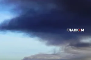 Росіяни вдарили ракетами по Запоріжжю: постраждали люди, виникла пожежа