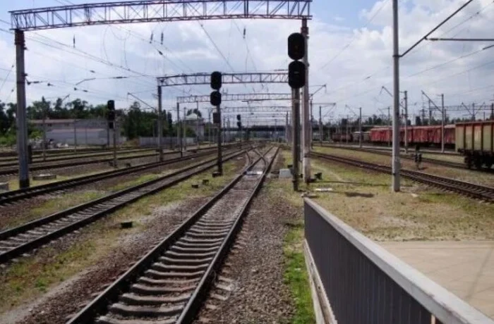 Під час атаки на Київ поранено залізничника, який повертався зі зміни