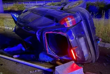 У Києві автомобіль впав з мосту: водій загинув