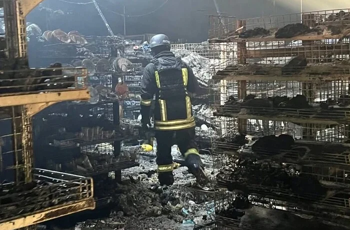 Удар дрона по супермаркету «Фора» на Київщині: з’явилися фото руйнувань