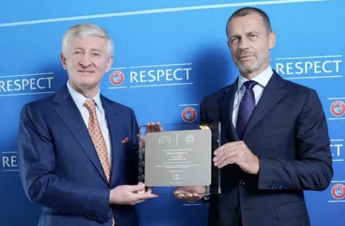 Український мільярдер отримав нагороду від УЄФА за розвиток футболу