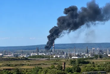 Зеленський підтвердив удари по російських НПЗ у трьох регіонах РФ