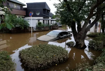 У Японії через тайфун загинуло щонайменше шестеро людей, сотні будівель пошкоджено