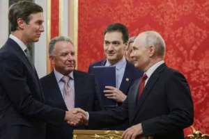 Путін змусив Віткоффа і Кушнера чекати кілька годин – Bloomberg