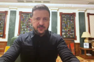 Зеленський розповів, коли Рада розгляне звільнення Руслана Кравченка