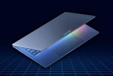Google повертається на ринок дорогих ноутбуків із новою лінійкою