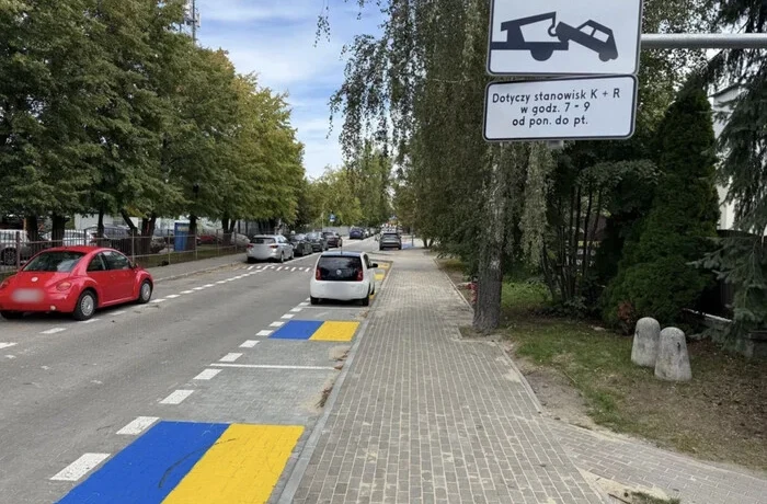 Синьо-жовта розмітка здійняла хвилю обурення у Польщі
