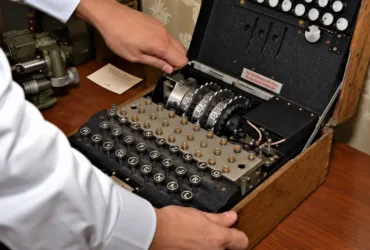 ШІ знайшов ключ до військової машини Enigma: радіограму не могли зламати десятиліттями