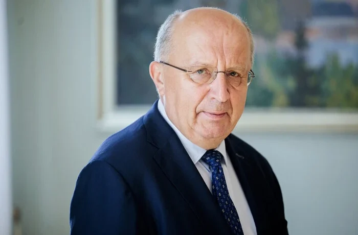 Єврокомісар зробив гостру заяву після удару Росії по будівлі СБУ