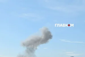 Ворожа атака на Київ: у Соломʼянському районі є влучання в нежитлову будівлю