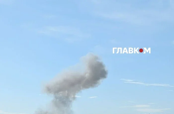 Ворожа атака на Київ: у Соломʼянському районі є влучання в нежитлову будівлю