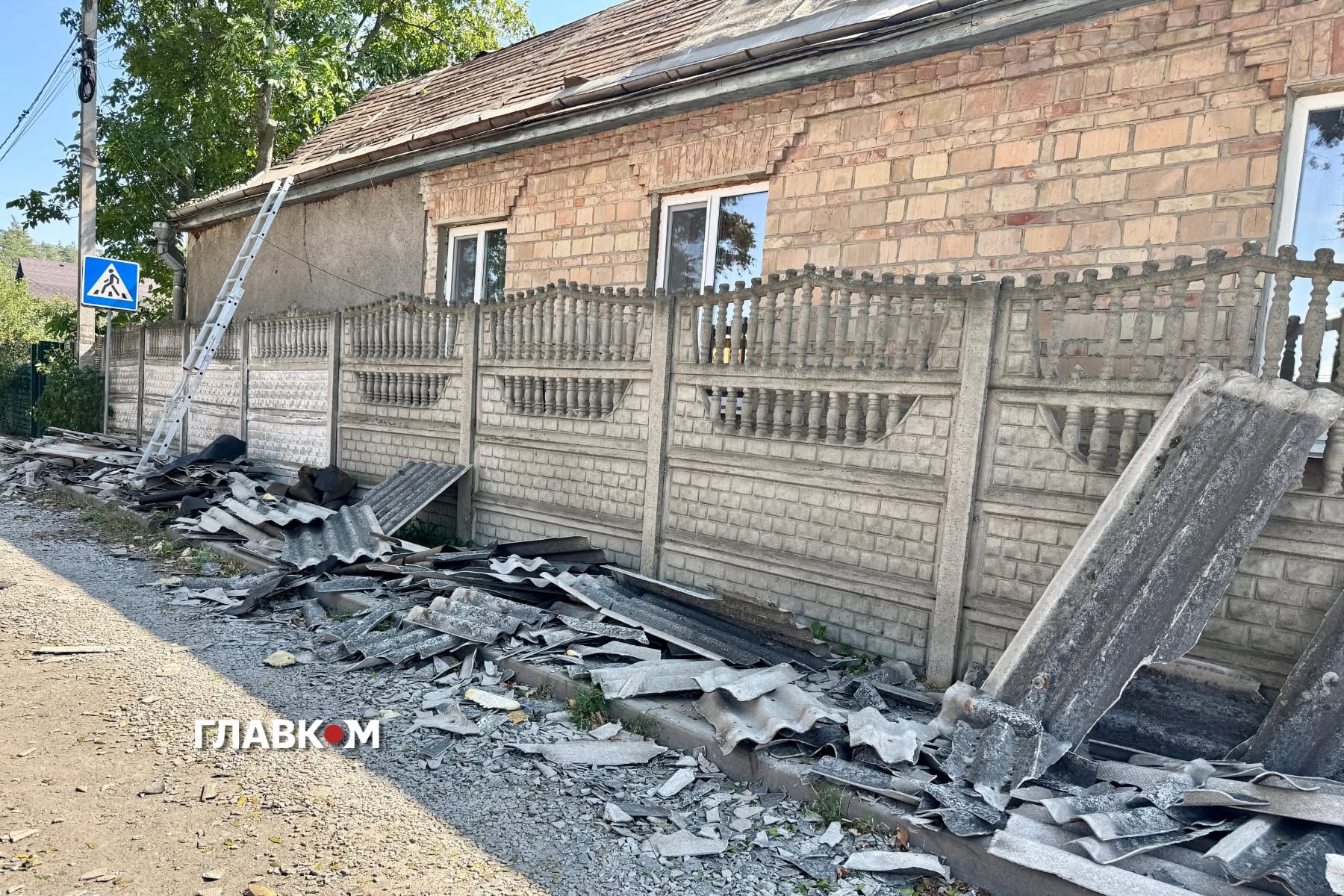 Родина Оксани вже почала ремонтувати своє помешкання власноруч