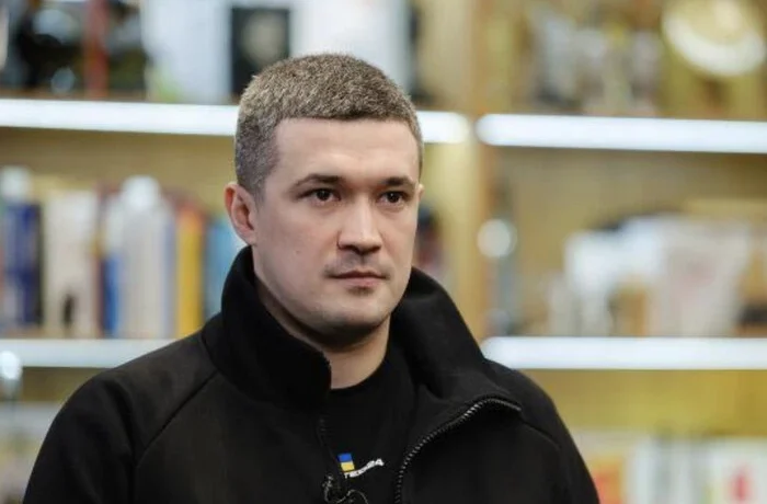 Працевлаштувався за день до бронювання. З’явилися нові деталі про роботу Федорова