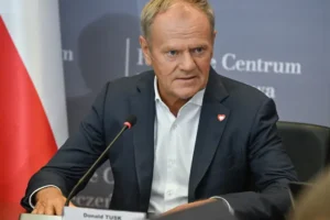 Туск скликав термінову нараду через удари РФ біля кордону з Польщею