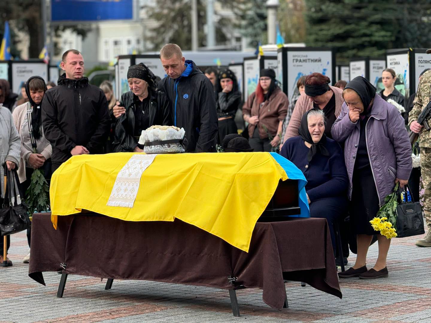 Прощання з Євгенієм Ткачем
