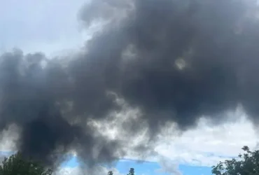 Окупанти атакували склади у Житомирі: почалася пожежа
