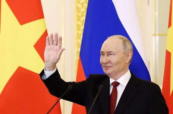 Засновник воєнної розвідки України назвав головний фактор, який стримує Захід від ліквідації Путіна