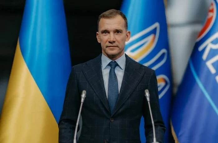 Дружина Андрія Шевченка зворушливо привітала легендарного футболіста з днем народження
