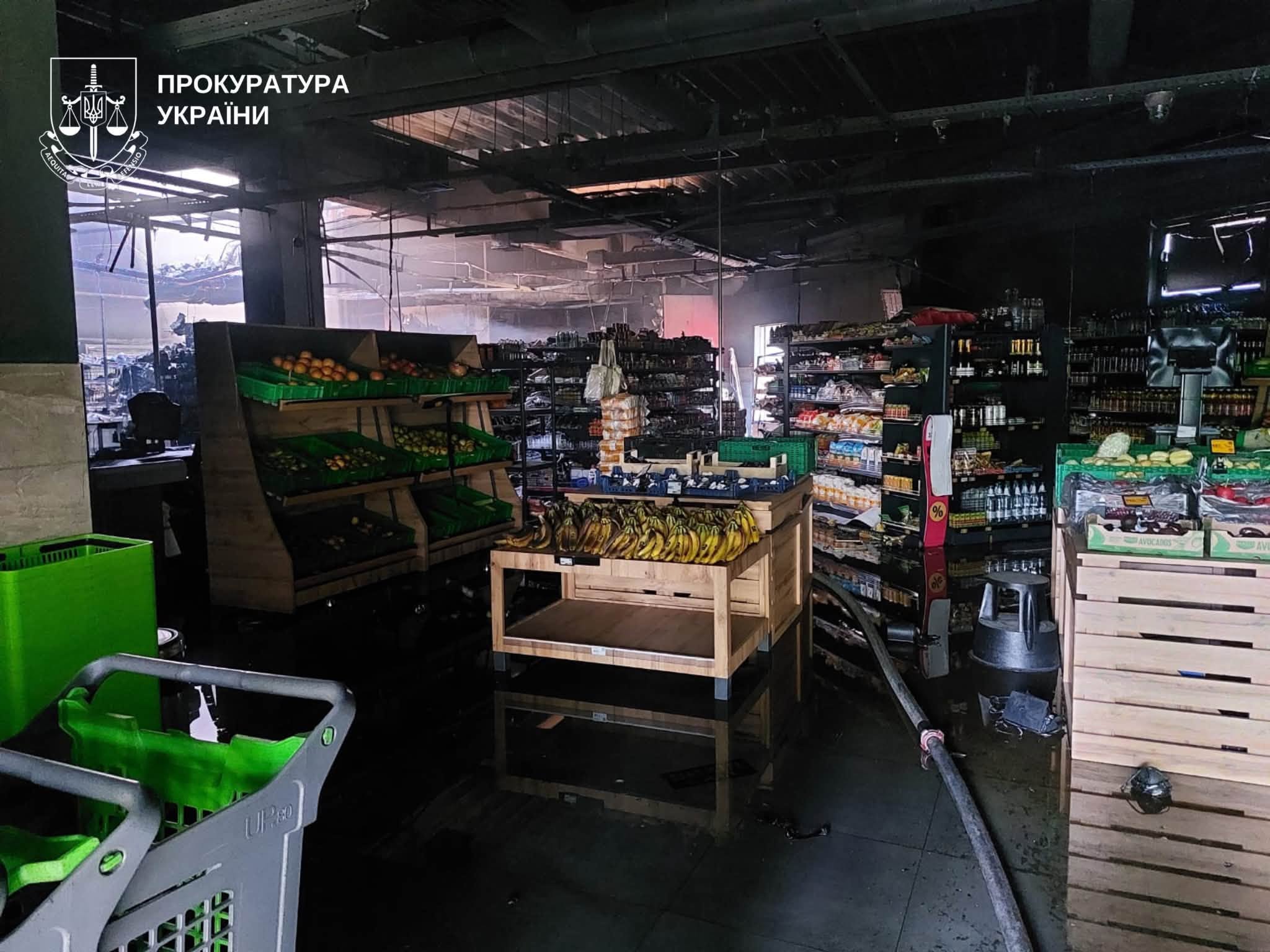Найбільше постраждала зона входу у супермаркет