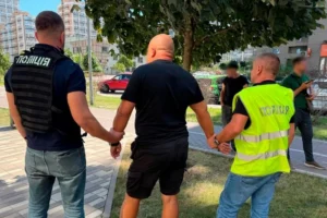 Вступ до вишу в обмін на відстрочку: у Києві викрито двох організаторів схеми