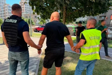 Вступ до вишу в обмін на відстрочку: у Києві викрито двох організаторів схеми