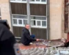 У столиці поліцейські врятували чоловіка, який хотів стрибнути з даху п’ятиповерхівки