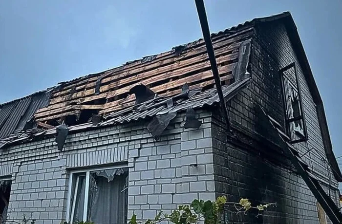 Атака на Київщину: у Бучанському районі через обстріл постраждала літня жінка (фото)