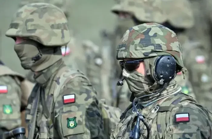 Польща направила військових до шести пунктів пропуску з Україною