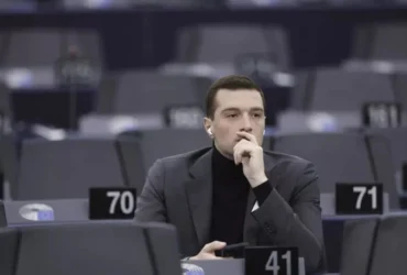 Bloomberg: Лідер ультраправих у Франції хоче, щоб Україна платила за допомогу Європи