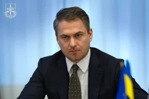 Генпрокурор: відставка, звільнення чи хитрий маневр?