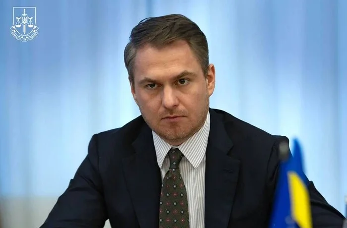 Генпрокурор: відставка, звільнення чи хитрий маневр?